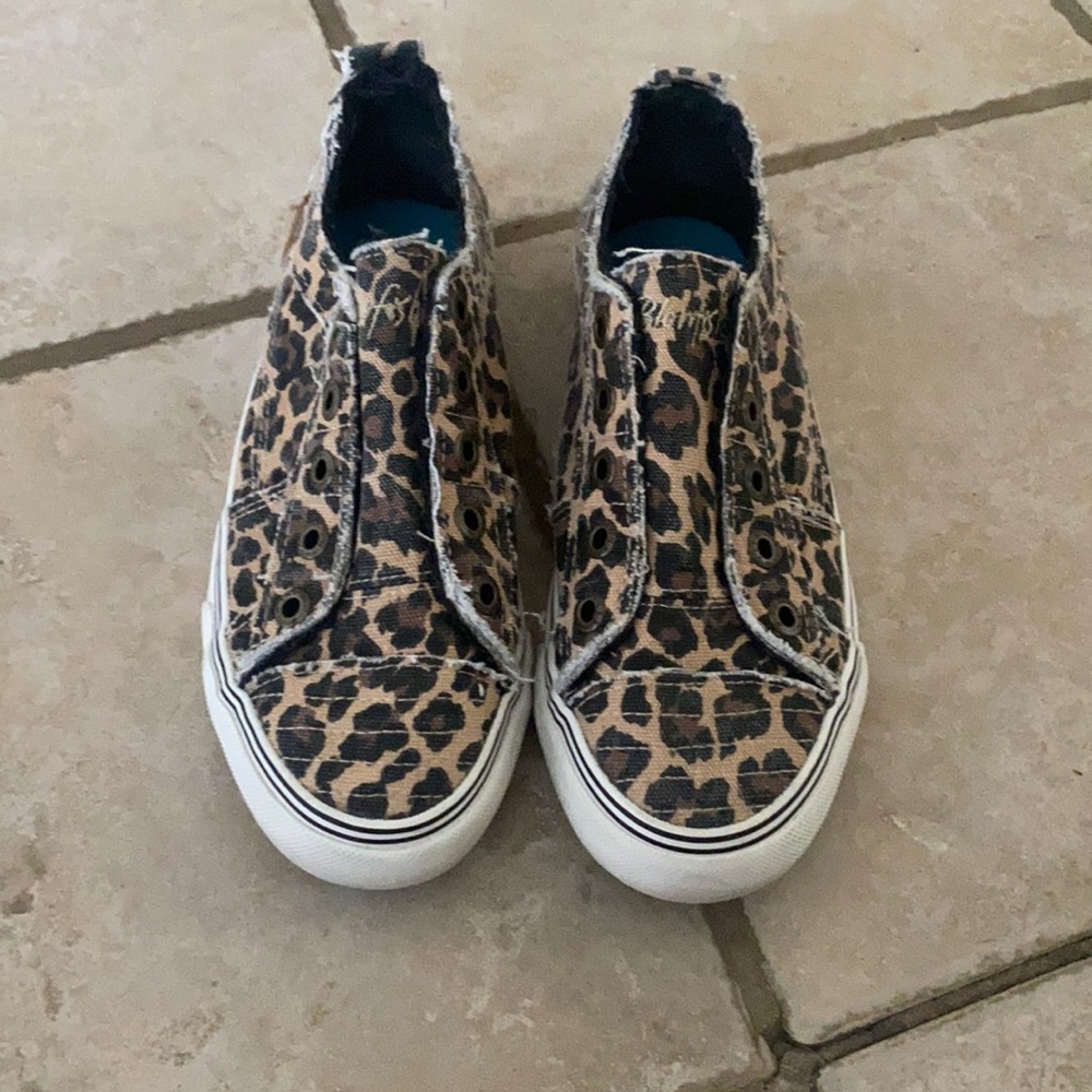 Leopard blow fish shoes size 8 brand new w/o tags